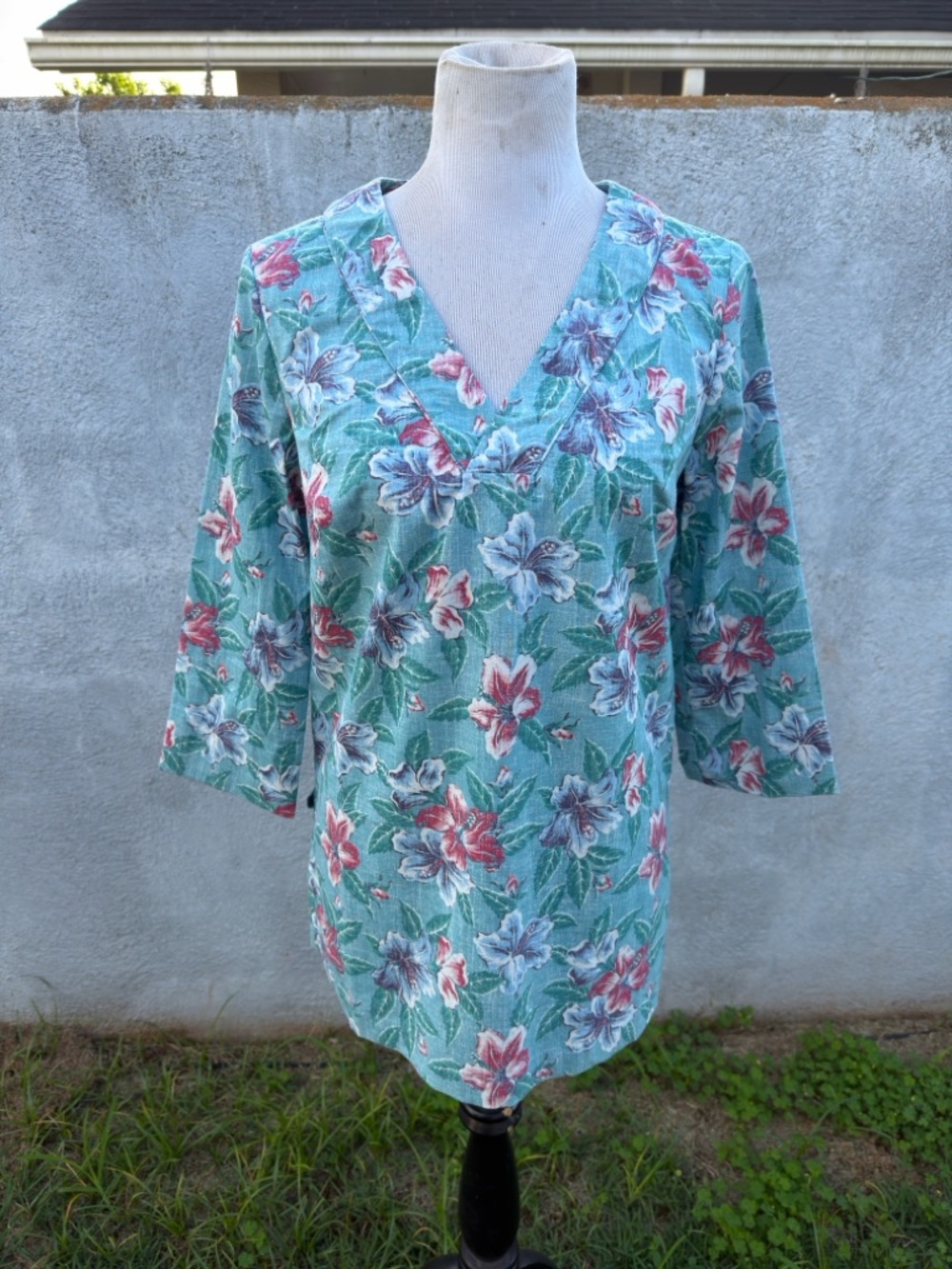 New Reyn Spooner Banzai Biscus V Neck Tunic Shore Blue Blouse Women's Small